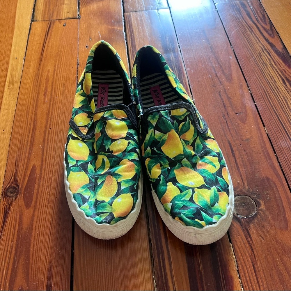 Betsey Johnson Emmet Lemon Print Sneakers - Yellow and Green